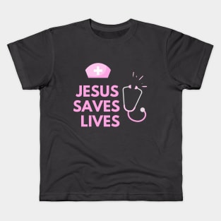 Jesus saves lives Kids T-Shirt